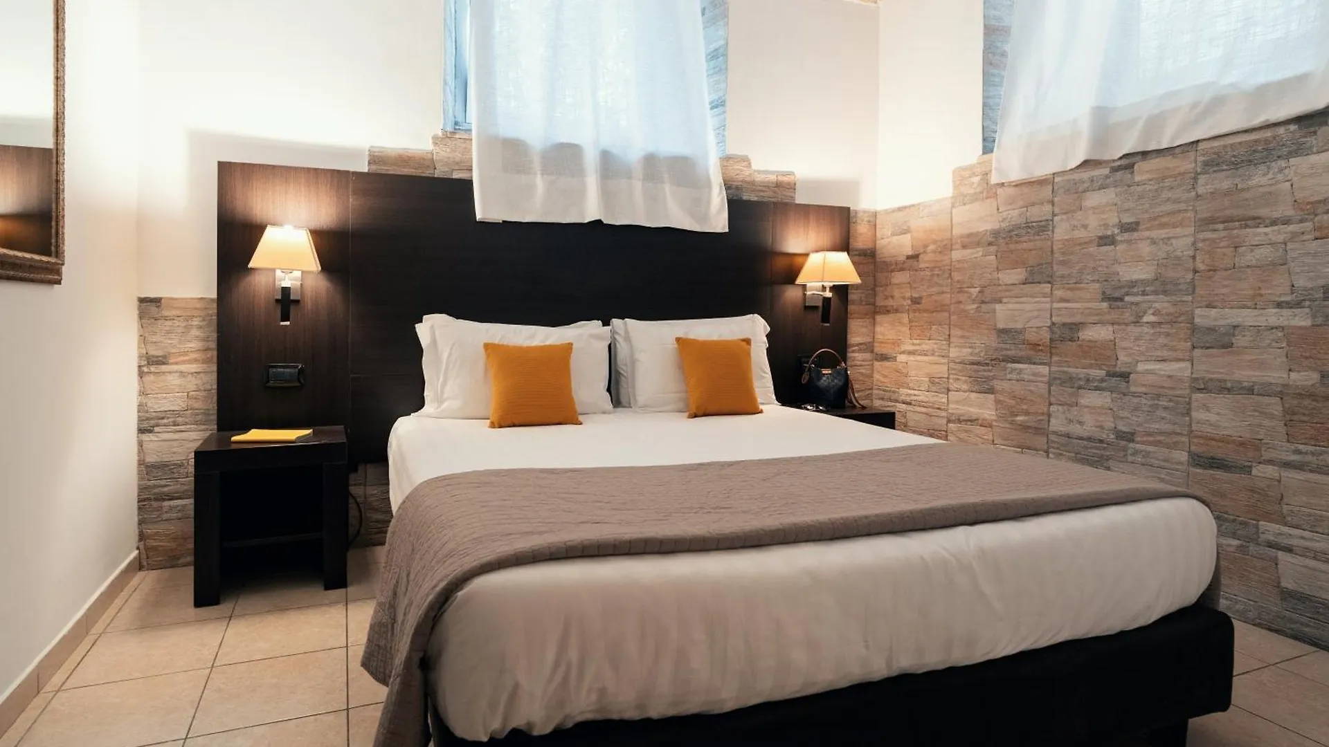 Saint Peter Loft Hotell Rom 0*,  Italien